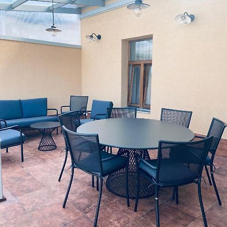 Roze Republikas Apartments Liepāja Екстериор снимка
