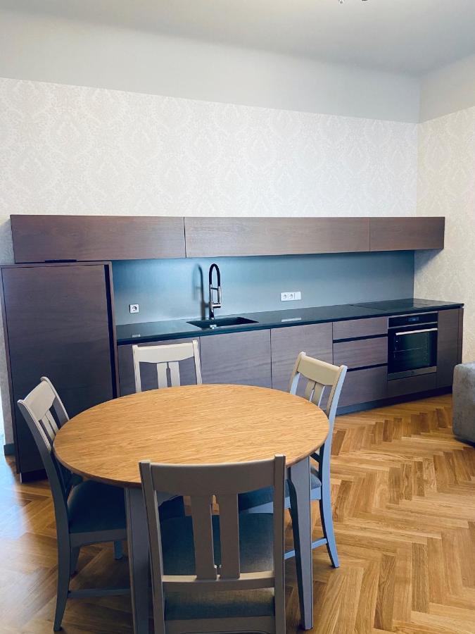 Roze Republikas Apartments Liepāja Екстериор снимка